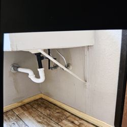 Super 8 by Wyndham Cortez/Mesa Verde Area - Under the sink