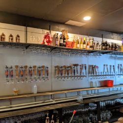Look at all the taps! yummy new choices of beers to try!