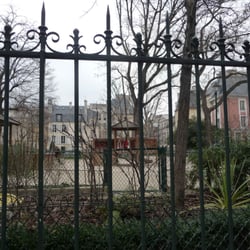 Square Léopold Achille