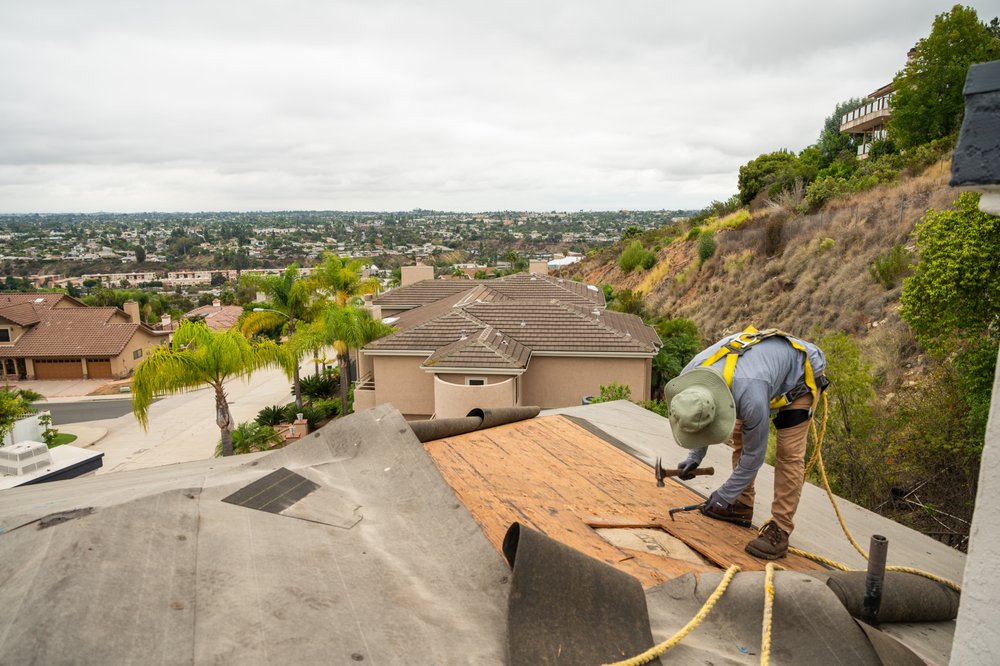 Slide of 619 Roofing