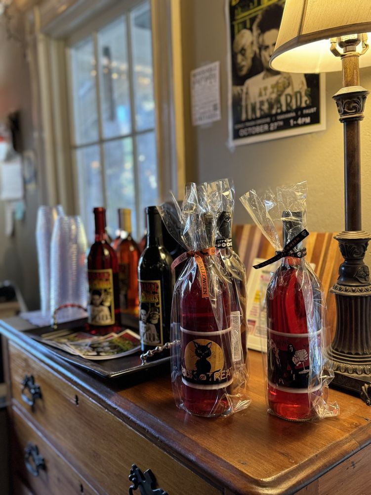 Diamond Hill Vineyards - vineyard in Cumberland, RI