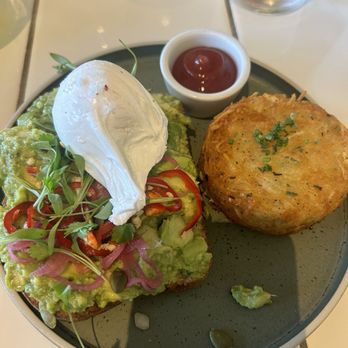 Two Hands - GF Avocado Toast with hash brown - Cocktail Bars Near Me - Austin, Texas