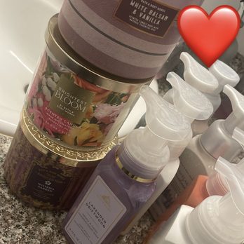 Bath & Body Works - Candles and foam hand soap - Cosmetics & Beauty Supply Near Me - Downey, California