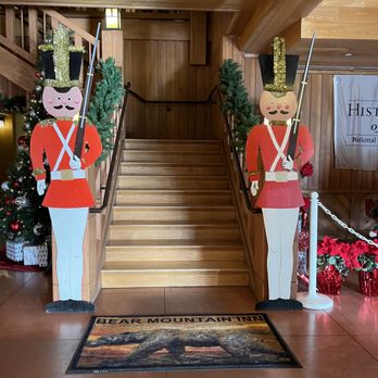 Bear Mountain Inn - More holiday cheer - Hotels Near Me - Bear Mountain, New York