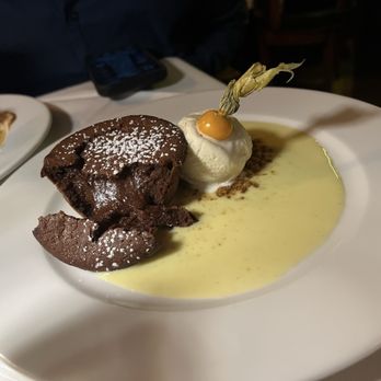 Le Calife - Great lava cake - French Near Me - Paris, 75
