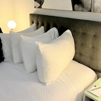 Inn at Venice Beach - Comfy, clean bed. - Hotels Near Me - Venice, California Inn at Venice Beach - Comfy, clean bed. - Hotels Near Me - Venice, California