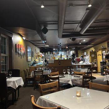 Restaurant Christine - Comfort Food Near Me - Seattle, Washington