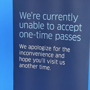 United Club - Not accepting day passes so forget about using your 2 Chase Explorer Card club passes. - Airport Lounges Near Me - Houston, Texas United Club - Not accepting day passes so forget about using your 2 Chase Explorer Card club passes. - Airport Lounges Near Me - Houston, Texas