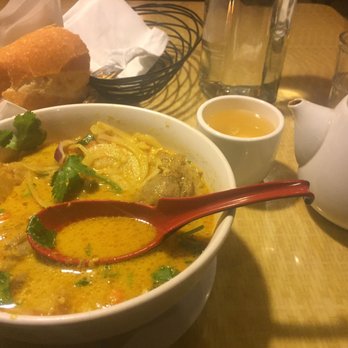Saigon Star - Vietnamese Curry Chicken with French loaf... so good! - Vietnamese Near Me - San Diego, California Saigon Star - Vietnamese Curry Chicken with French loaf... so good! - Vietnamese Near Me - San Diego, California