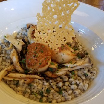 The Dearborn - Day Boat Scallops - New American Near Me - Chicago, Illinois