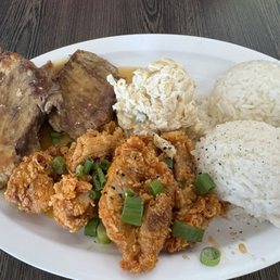 Combo roast pork with gravy and Aunties chicken Combo roast pork with gravy and Aunties chicken