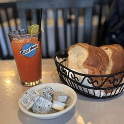 Gaetanos - Delicious mocktail bread and butter