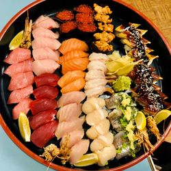 Toshi's - Chef's Choice "Omakase" nigiri sushi for our party of 5.