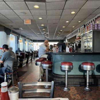Thomas's Ham & Eggery - Interior - Breakfast & Brunch Near Me - Carle Place, New York Thomas's Ham & Eggery - Interior - Breakfast & Brunch Near Me - Carle Place, New York