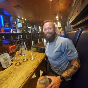 The Whiskey - Whiskey samples - American Near Me - Orlando, Florida