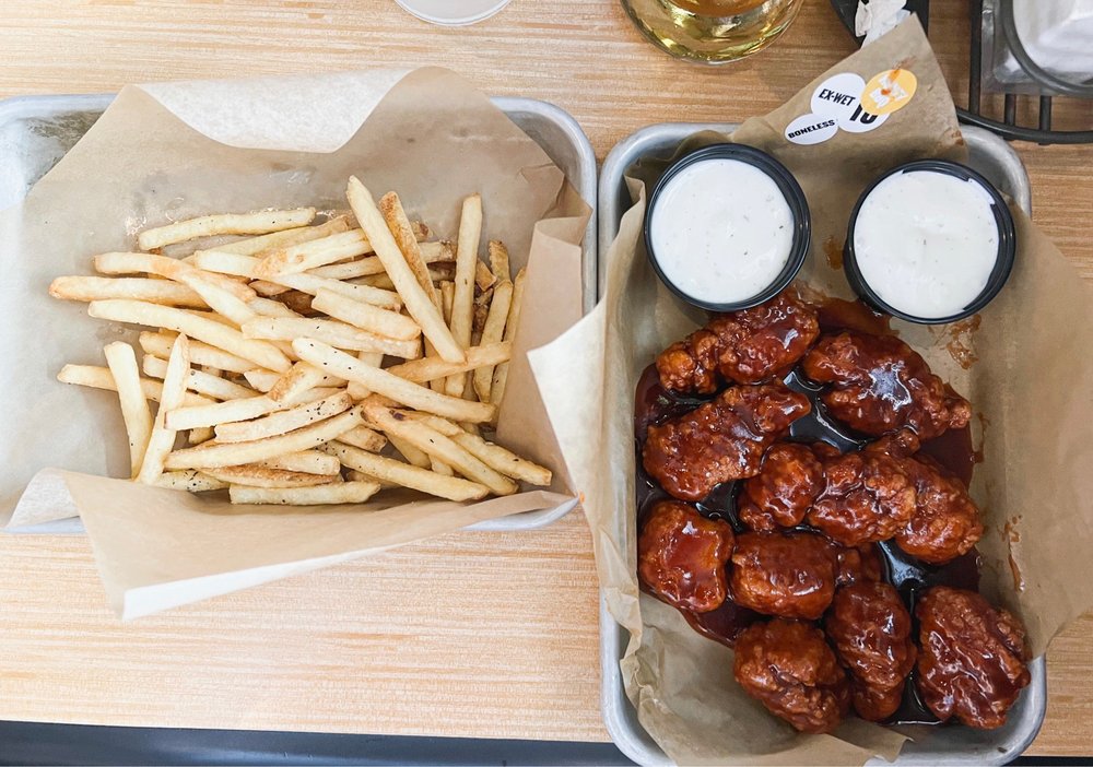 BUFFALO WILD WINGS 49 Photos & 110 Reviews 1280 Promenade Pl, Eagan