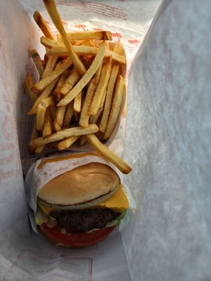 In-N-Out Burger by null