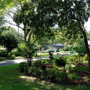 Farnsworth House - their grounds - Hotels Near Me - Mount Dora, Florida Farnsworth House - their grounds - Hotels Near Me - Mount Dora, Florida