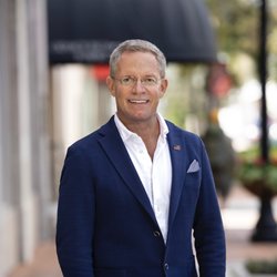 Abrahamson & Uiterwyk Car Accident and Personal Injury Lawyers - Erik G. Abrahamson, Senior Partner