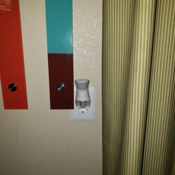 Hampton Inn St. Augustine US1 North - Not sure why this is here, what are they covering up? - Hotels Near Me - Saint Augustine, Florida