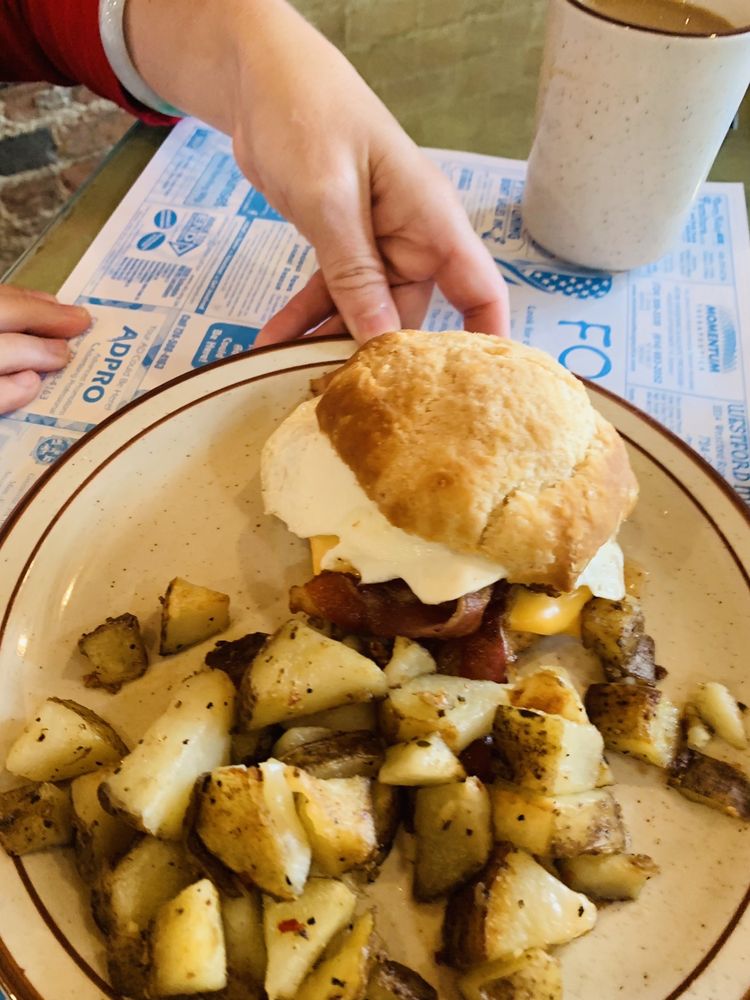 JAK KITCHEN Updated September 2024 10 Reviews 144 W Erie St