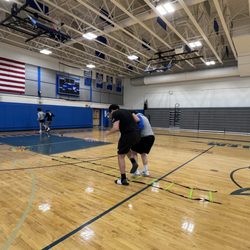 Fortris Wellness & Performance - Salem, NH Volleyball participating in GRIT training!