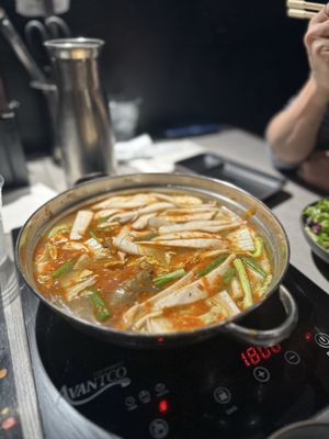 Kogi Korean BBQ & Seafood Hot Pot by null