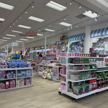 Miniso - Accessories Near Me - Rancho Cucamonga, California Miniso - Accessories Near Me - Rancho Cucamonga, California