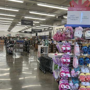 DSW Designer Shoe Warehouse - Shoe Stores Near Me - Laguna Niguel, California DSW Designer Shoe Warehouse - Shoe Stores Near Me - Laguna Niguel, California