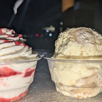Aloha Mamacita - Strawberry cheesecake and banana pudding original - Mexican Near Me - Honolulu, Hawaii Aloha Mamacita - Strawberry cheesecake and banana pudding original - Mexican Near Me - Honolulu, Hawaii