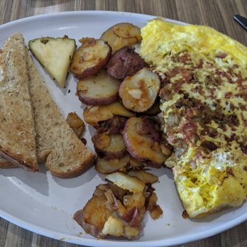 @ The Diner - Meat lover omelet with house potatoes - Breakfast & Brunch Near Me - Orlando, Florida @ The Diner - Meat lover omelet with house potatoes - Breakfast & Brunch Near Me - Orlando, Florida