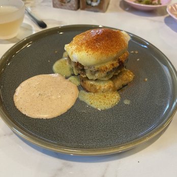 Dragon Pearl Buffet - Crab Cake Benedict - Buffets Near Me - Toronto, Ontario