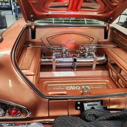 DV Audio and Customs - Custom trunk finish. Classic cars aesthetics