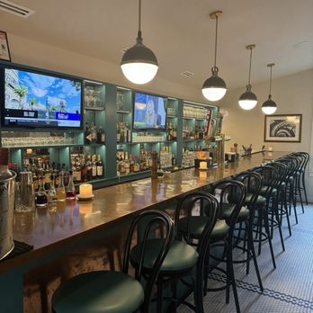 Village Bistro - The bar - French Near Me - East Hampton, New York Village Bistro - The bar - French Near Me - East Hampton, New York