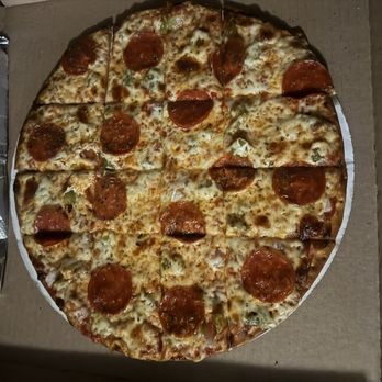 Smoke's Bistro - Beef pepperoni- green peppers - onions pizza - Seafood Near Me - Chicago, Illinois