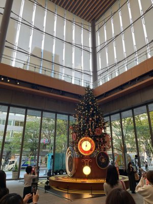 Marunouchi Building by null