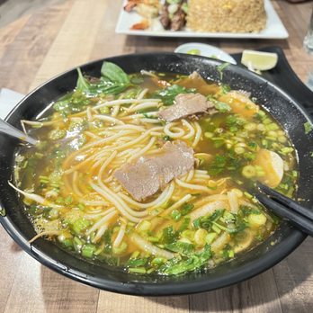 Pho Van - Vietnamese Near Me - Pittsburgh, Pennsylvania