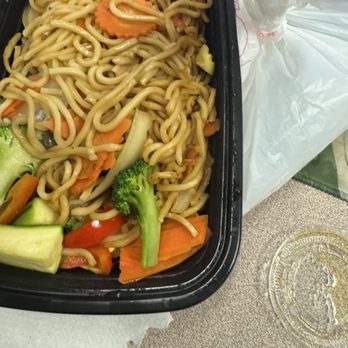 Thai Cafe - Thai  lo mein - Thai Near Me - Orlando, Florida