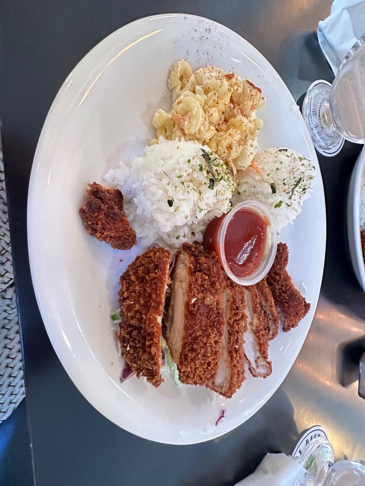 TROPICS ISLAND GRILL & ALE HOUSE 19 Photos & 16 Reviews 3590 Carson