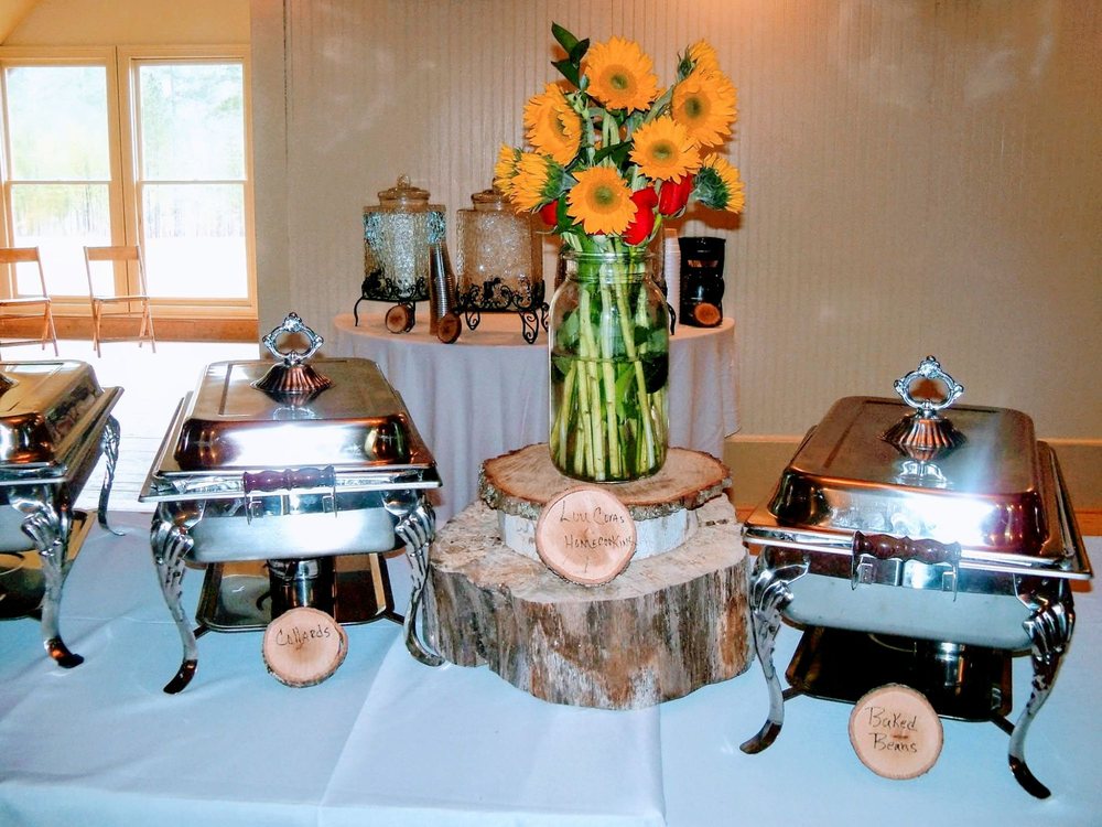 Food from Lou-Cora’s Bar-B-Q