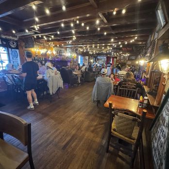 The Rabbit Hole Gastropub - Inside - American Near Me - Harpers Ferry, West Virginia The Rabbit Hole Gastropub - Inside - American Near Me - Harpers Ferry, West Virginia