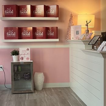 The Only Facial St. Charles - Front desk - Acne Treatment Near Me - Saint Charles, Missouri The Only Facial St. Charles - Front desk - Acne Treatment Near Me - Saint Charles, Missouri