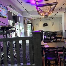 Laurella's Restaurant - View from entrance