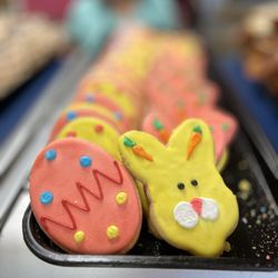El Folklor Bakery - Easter cookies