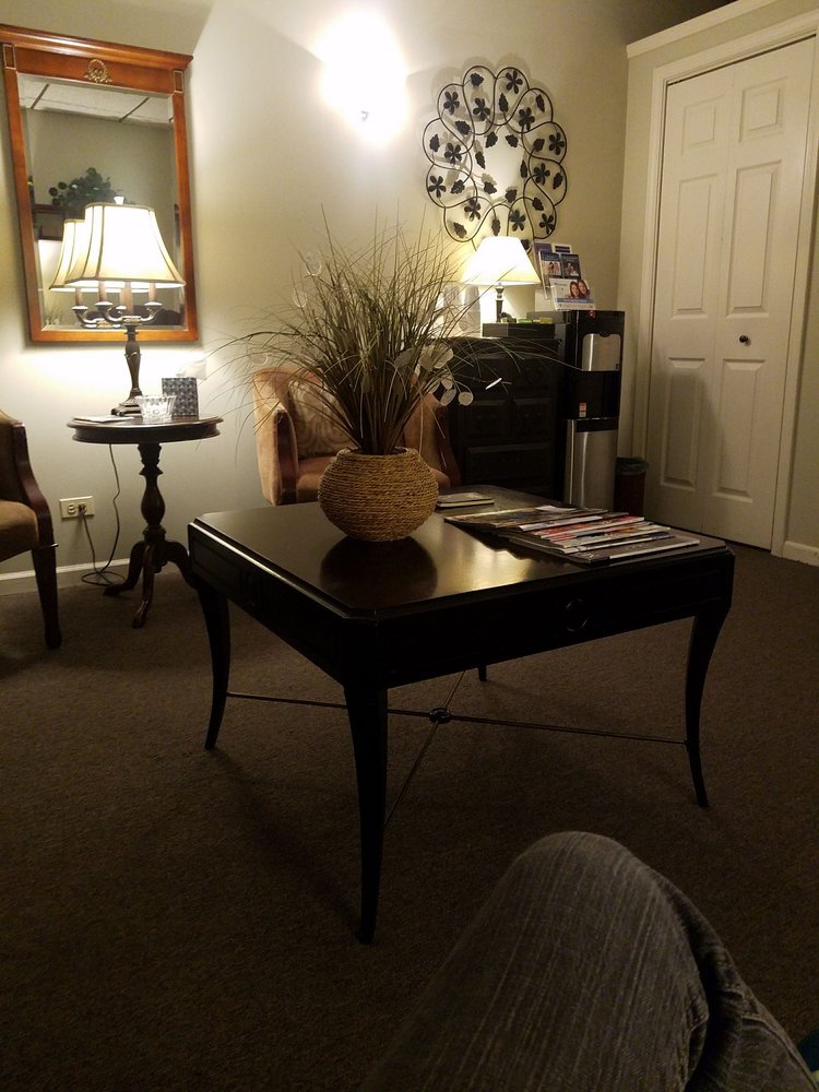 Mark MacDonald & Associates - grief counselor in Wheaton, IL