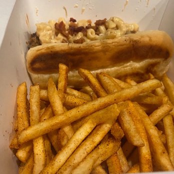 QUP BBQ - Gooey Mooey with fries - Food Trucks Near Me - Las Vegas, Nevada QUP BBQ - Gooey Mooey with fries - Food Trucks Near Me - Las Vegas, Nevada