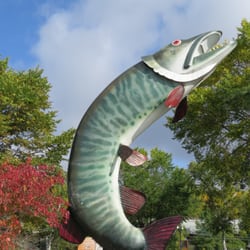 Husky The Muskie - Huskey