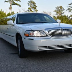 Royal Limousine - Myrtle Beach - 14 Passenger luxury Lincoln Town Car Limousine