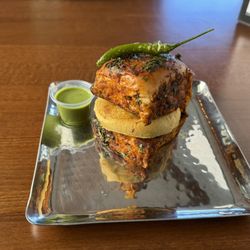 Masala vada pav