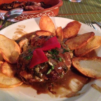 Casa d'Paco - Pollo a la plancha relleno (chicken breast stuffed with spinach, cheese, and shrimp) - Spanish Near Me - Newark, New Jersey